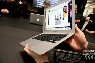 Illustration for article titled MacBook Air Hands-on